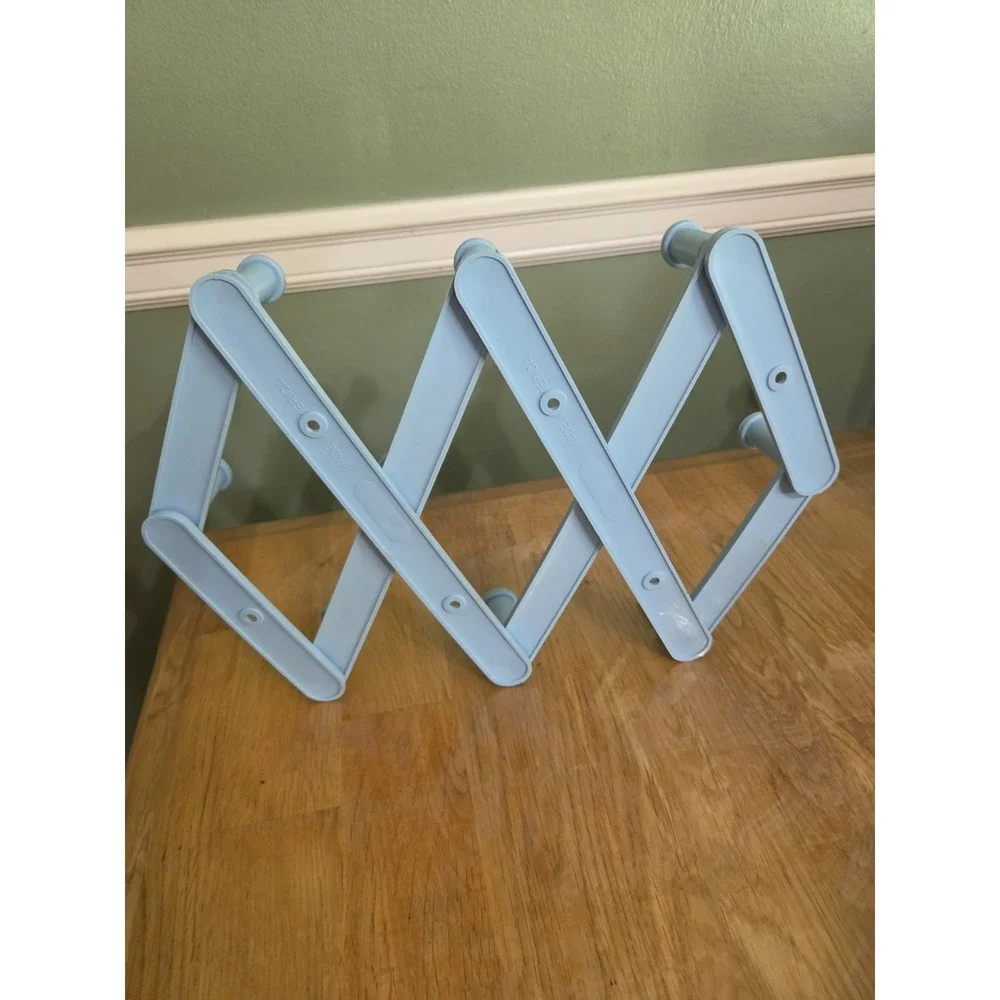 Vintage Accordion Wall Rack 10 Peg Expandable Plastic Hat Mug Holder USA Blue